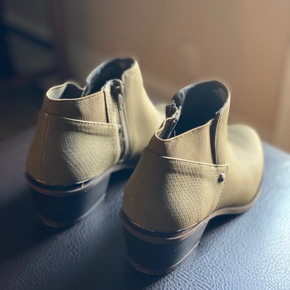 Booties - Picture 4 of 6